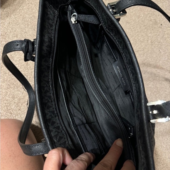 Michael Kors Signature logo pattern and logo charm purse - Picture 5 of 12